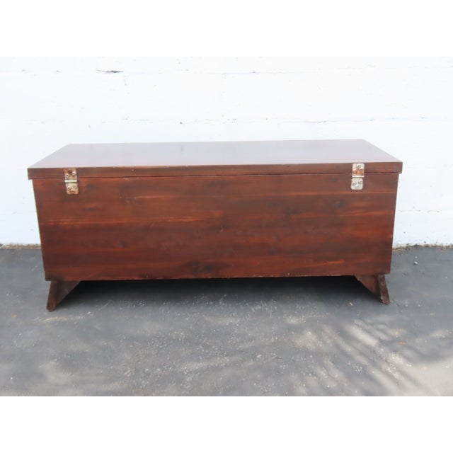 Mid-Century Modern Lane Mid Century Mahogany Cedar Chest Blanket Trunk Bench With a Shelf 6633 For Sale - Image 3 of 16