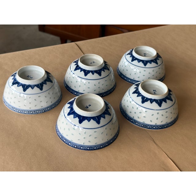 1990s Early Chinese Translucent Rice Grain Dragon Pattern Jindezhen Wan Yu Mark Bowls - Set of 5 For Sale In Charleston - Image 6 of 8