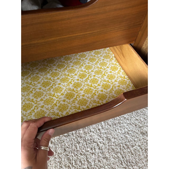 1960s Bassett Furniture Industries Mid Century Modern Dresser and Nightstand, 2 Pieces For Sale - Image 10 of 17