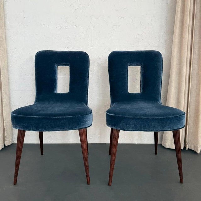 Wood 1940s Set of Six Hollywood Regency Blue Velvet Dining Chairs by Ernst Schwadron For Sale - Image 7 of 12