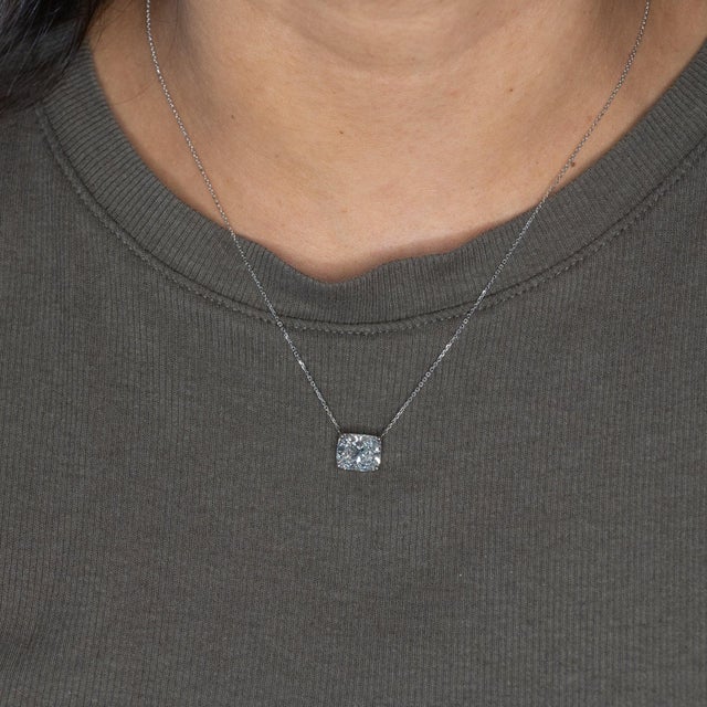 Modern 4Ct Lab Grown Diamond Solitaire Necklace With Chain in Solid 14k Gold, 11x9mm For Sale - Image 3 of 9