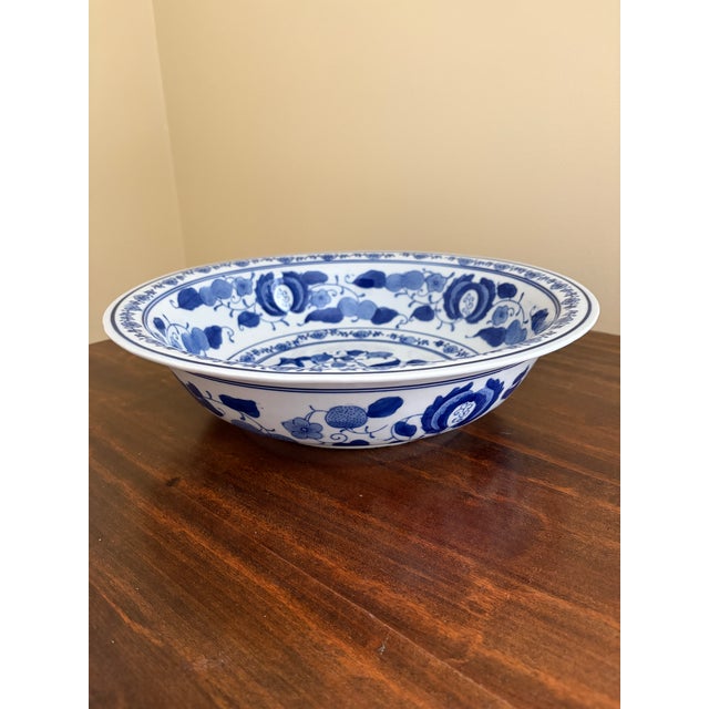 Maitland - Smith Chinoiserie Blue and White Porcelain Large Decorative Charger Plate For Sale - Image 4 of 10