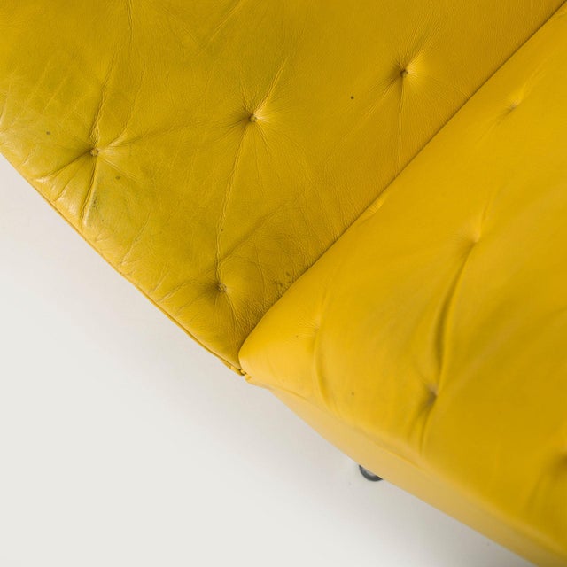 2000 - 2009 Mid-Century Modernist Bauhaus Chaise Lounge in Yellow Leather and Chrome-Plated Steel from Montel, 2000s For Sale - Image 5 of 7
