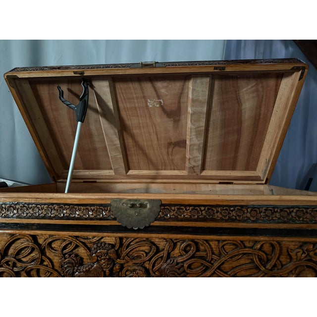 Mid Century Chinese Camphor Food Dog Handcarved Hope Chest For Sale In Portland, OR - Image 6 of 11