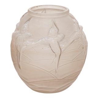 French Art Deco Glass Vase with Swallows from Etlin, 1930s For Sale