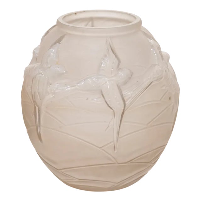 French Art Deco Glass Vase with Swallows from Etlin, 1930s For Sale
