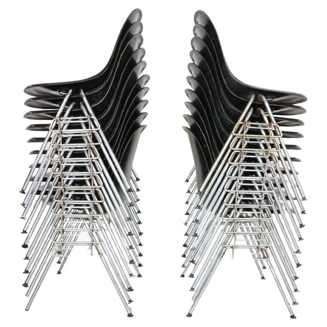 DSS Black Dining Room Chair by Charles & Ray Eames for Herman Miller, 1974 For Sale