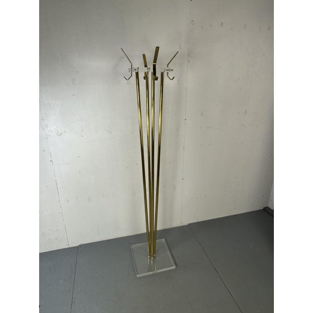 Hollywood Regency Mid-Century Hollywood Regency Standing Acrylic and Brass Coat Stand, 1970s For Sale - Image 3 of 11