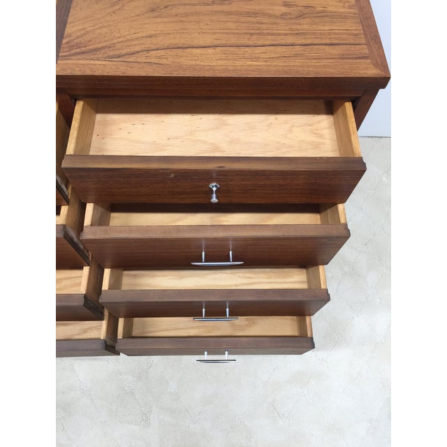 Mid 20th Century Lane Delineator 12 Drawer Low Chest Designed by Paul McCobb in Rosewood and Walnut With Chrome Hardware For Sale - Image 12 of 18