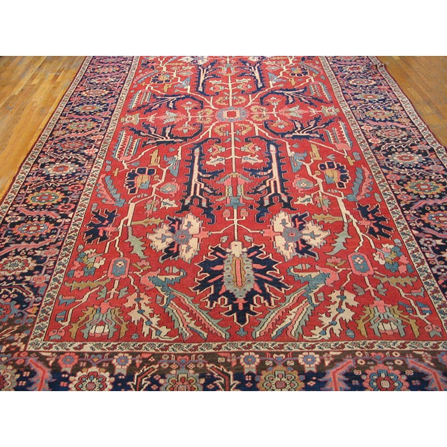 1900 - 1909 1900s Red Antique Tribal Geometric Allover Design Heriz Serapi Room Size Rug For Sale - Image 5 of 6