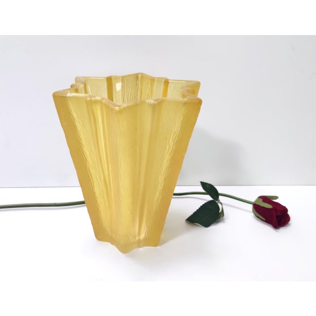 Mid-Century Modern Art Deco Star Shaped Yellow Glass Vase by Pierre Davesn for Daum, 1940s For Sale - Image 3 of 13