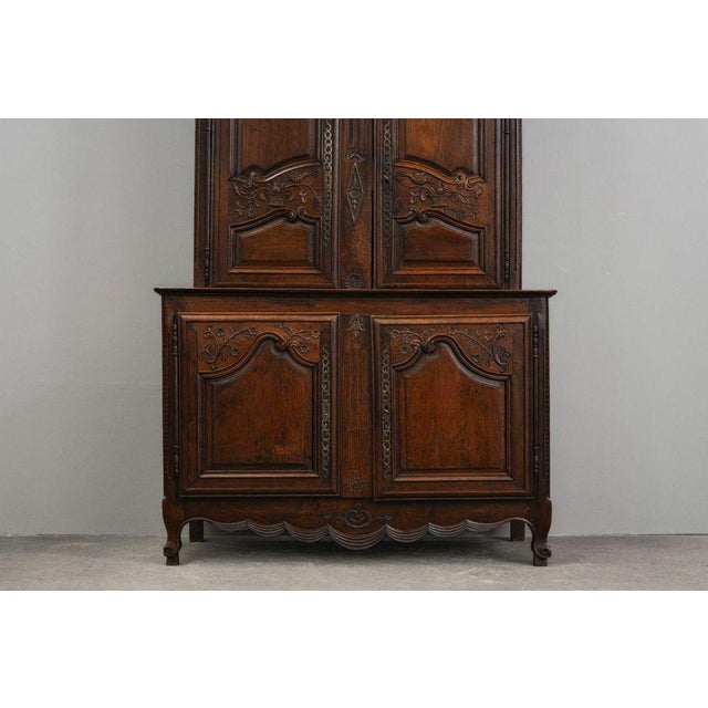 Baroque Buffet Cupboard in Walnut, 18th Century For Sale - Image 10 of 18
