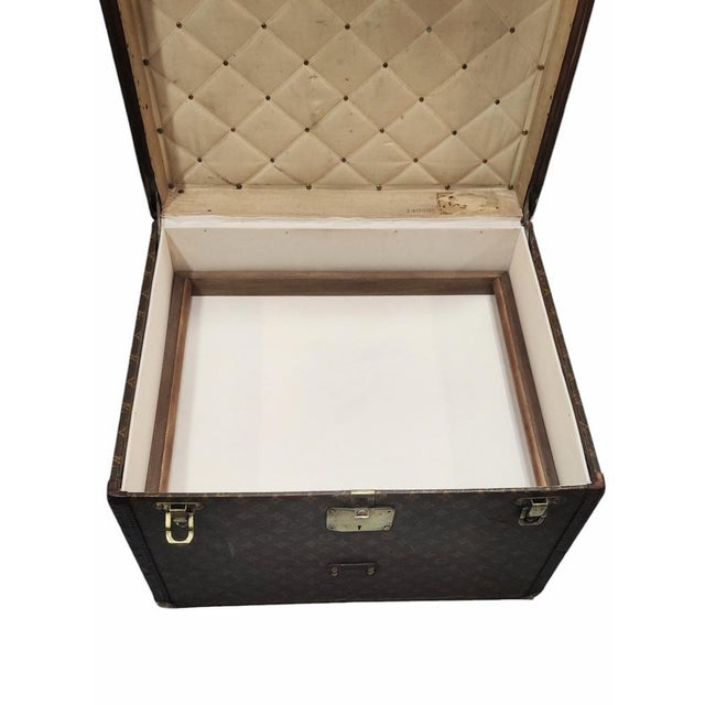 Brown Antique Trunk from Louis Vuitton, 1905 For Sale - Image 8 of 16