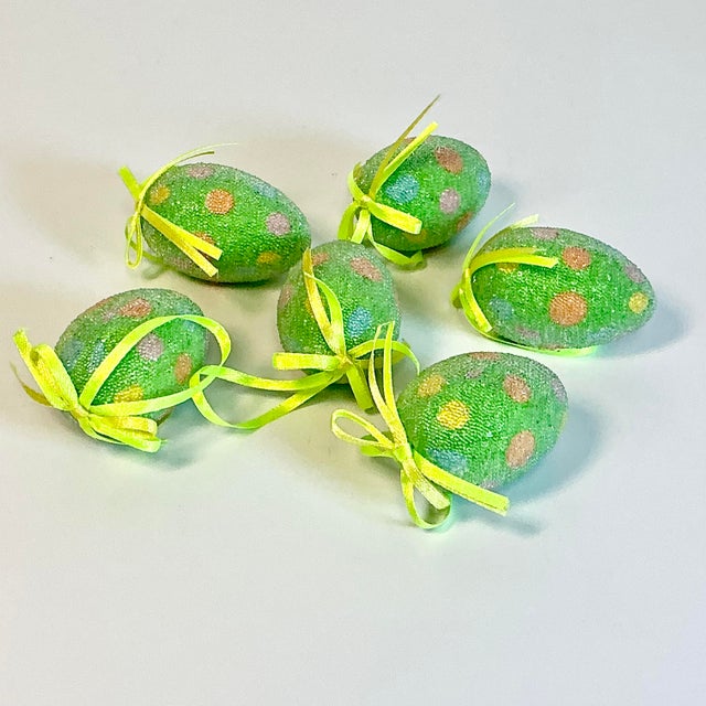 1980s Vintage Boho Chic Art Deco Beaded Polka Dot Easter Eggs - Set of 6. For Sale - Image 4 of 14