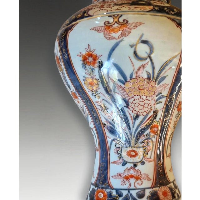 Edo Japanese Arita Imari Porcelain Lidded Vase, 1700 For Sale - Image 11 of 12