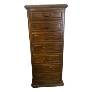 1980’s Ethan Allen 7 Drawer Maple Lengiere Chest For Sale