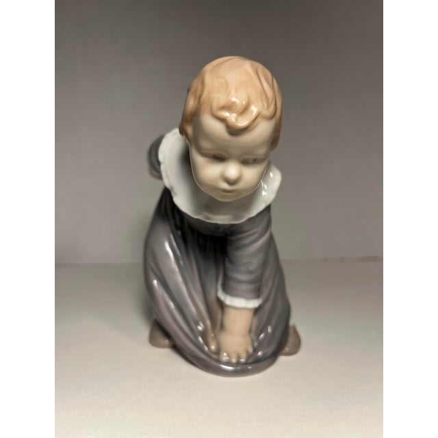 Bing & Grondahl Vintage Porcelain Figurine #1995 Girl in Dress Mint Condition! For Sale - Image 4 of 9
