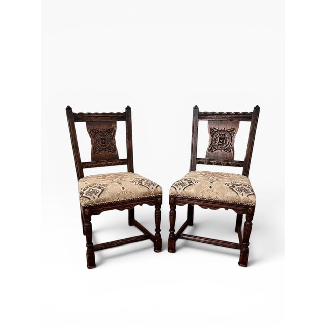 Jacobean 1930s Feudal Oak Chairs by Jamestown Lounge Company - Set of 4 For Sale - Image 3 of 11