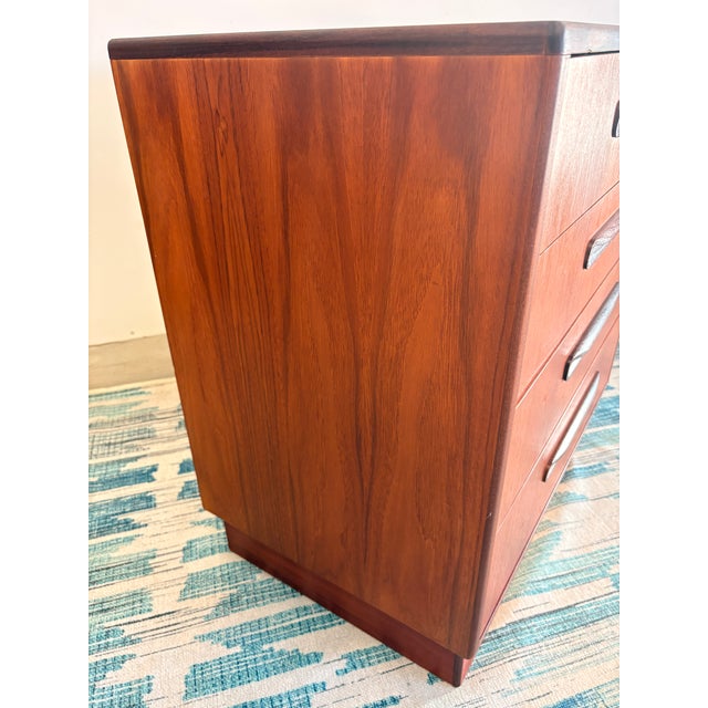 Mid-Century Modern Vintage G Plan Teak Chest of Drawers by E. Gomme – Mid Century Modern For Sale - Image 3 of 10