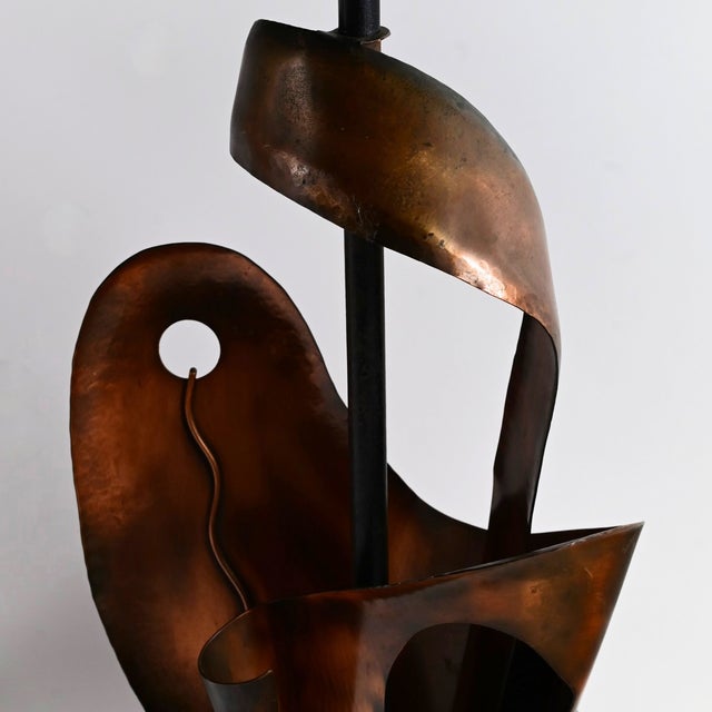 Brown 1950s Large Yasha Heifetz Table Lamps, Hammered Sculpted Bronze With Brass Center, Updated With New Electrical - a Pair For Sale - Image 8 of 13