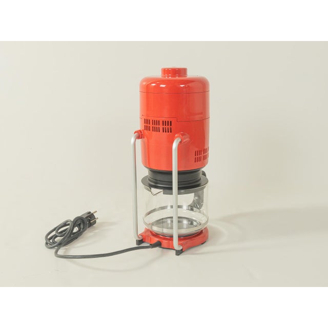 Rare, unused Braun KF 20 Aromaster filter coffee machine, designed by Florian Seiffert for Braun in 1972. Immaculate red...