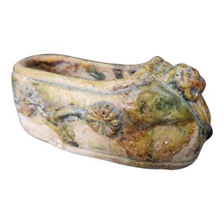 Circa 700-850 Ce Chinese Sancai Glazed Earthenware Clay Lotus Shoe Form Mingqi Tomb Figure (Tang Dynasty). For Sale