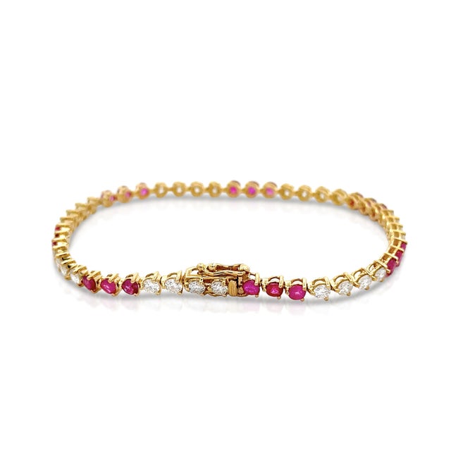 Contemporary 5 Carat Ruby and Lab Grown Diamond 3-Prong 14k Gold Tennis Bracelet For Sale - Image 3 of 7