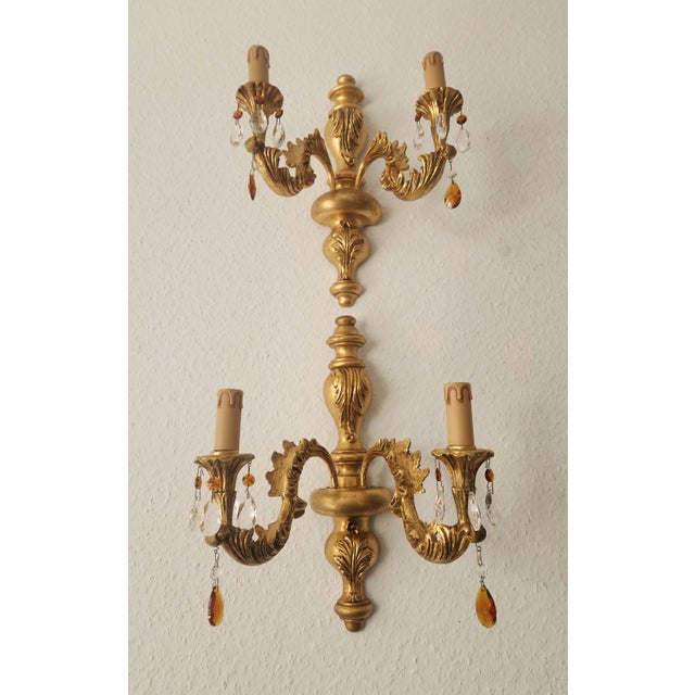 Antique Florentine Wall Lamp in Wood and Hand-Carved Gilded in Gold Leaf with Crystal Pendants, Italy, 1950s For Sale - Image 16 of 18