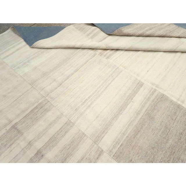 Charcoal Galerie Shabab Collection Mid-20th Century Turkish Flatweave Kilim Carpet For Sale - Image 8 of 8