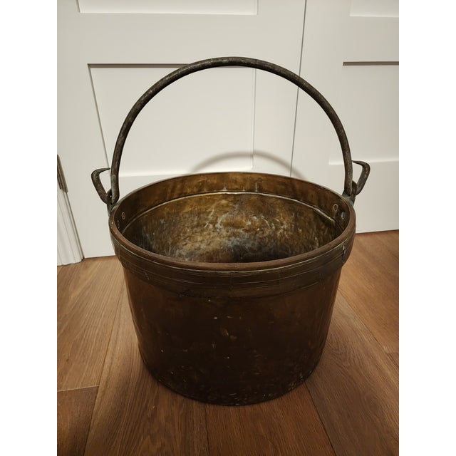 19th-Century Hand-Hammered Dovetailed Copper Cauldron With Forged Iron Handle For Sale - Image 18 of 18