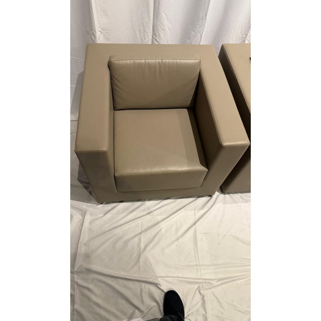 Bernhardt Pair of Bernhardt B.1 Leather Chairs For Sale - Image 4 of 12