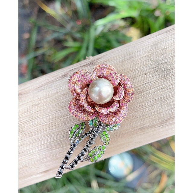 Late 20th Century Bochic “Orient” Vintage Pink Sapphire & Pearl Brooch Set 18K Gold & Silver For Sale - Image 5 of 18