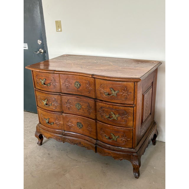 French Provincial French Provincial Serpentine Commode in Carved Oak With Inlay, 18th Century For Sale - Image 3 of 9