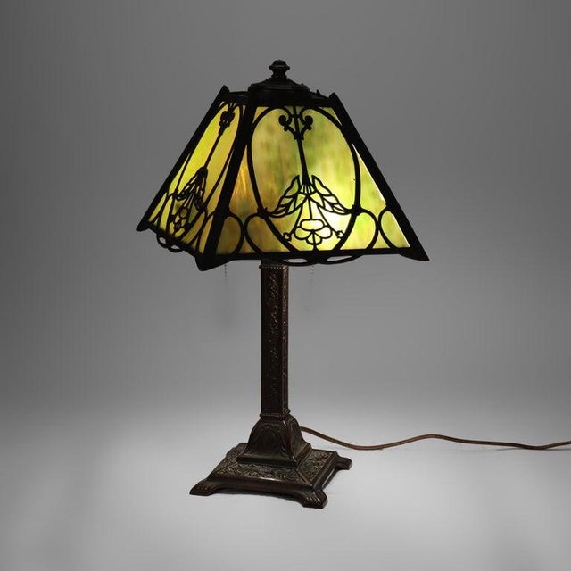 Arts & Crafts Antique Wilkinson Arts & Crafts Four-Panel Slag Glass Table Lamp C1920 For Sale - Image 3 of 9