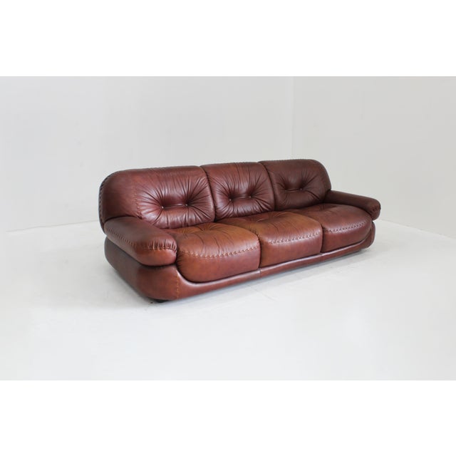 1970s Vintage Italian Sapporo Sofa in Leather from Mobil Girgi, 1970s For Sale - Image 5 of 9