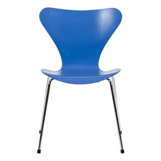 Blue Danish Modern Dining Chair Series 7 by Arne Jacobsen for Fritz Hansen For Sale