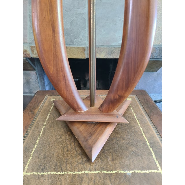 Vintage Mid-Century Modern Sculpted Bentwood & Brass Table Lamp For Sale - Image 13 of 16