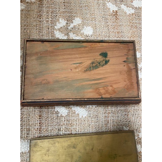 1920s Vintage Ribbed Wooden Keepsake Tabletop Jewelry Trinket Box For Sale - Image 5 of 7