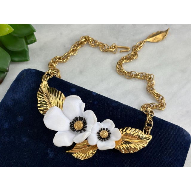 1980s Vintage Louis Feraud Paris Costume Necklace - White Floral Statement Piece For Sale - Image 5 of 9