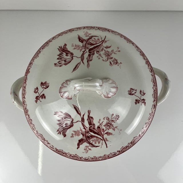 Soup Tureen Fontange Model in Red from Sarreguemines, 1918 For Sale - Image 4 of 15