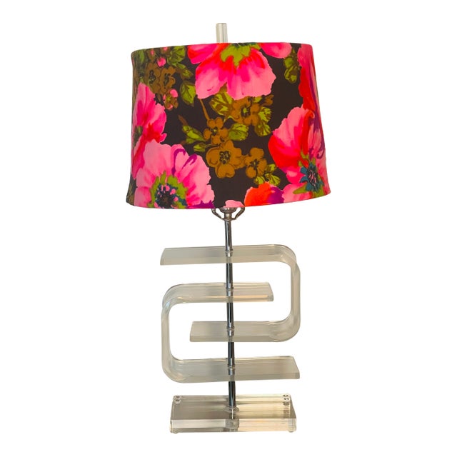 1950s Mid Century Modern Hollywood Regency Lucite Floral Table Lamp For Sale