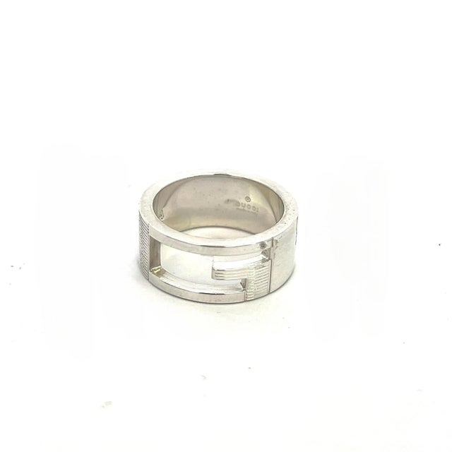 Contemporary 1990s Gucci Estate Ring Size 5 Sterling Silver For Sale - Image 3 of 7