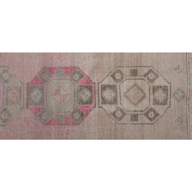 1960s Distressed Extra Long Turkish Runner Rug - Stair Carpet 2'6'' X 24'1'' For Sale In Philadelphia - Image 6 of 13
