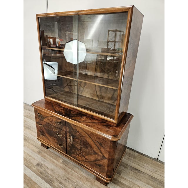 Art Deco Display Cabinet in Walnut Burl, 1940 For Sale - Image 3 of 18