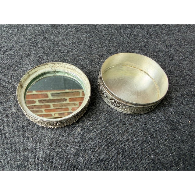 Vintage Chinese Round Porcelain Shard Ring Trinket Box For Sale In New York - Image 6 of 12