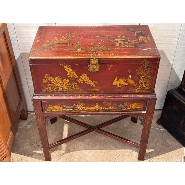 Chinoiserie Chinoiserie Decorated Box on Stand For Sale - Image 3 of 14