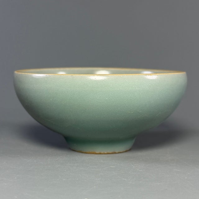 15th Century & Earlier China Vintage Longquan Celadon Bowl With Fine Glaze Rim For Sale - Image 5 of 7