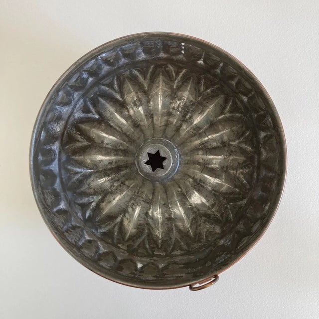 Wagner West Germany Bundt Pans – Set of 2 – Copper Bakeware - Mid 20th Century For Sale - Image 9 of 9