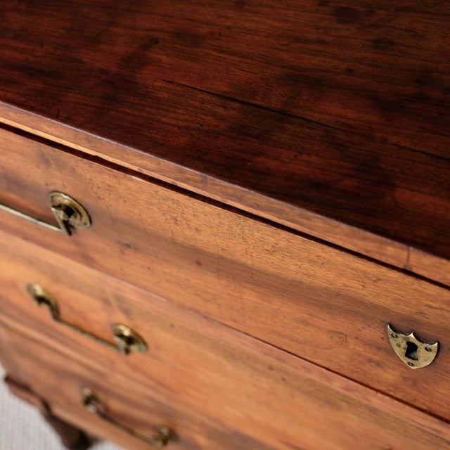 18th Century French Louis XVI Walnut Chest of Drawers For Sale - Image 11 of 11