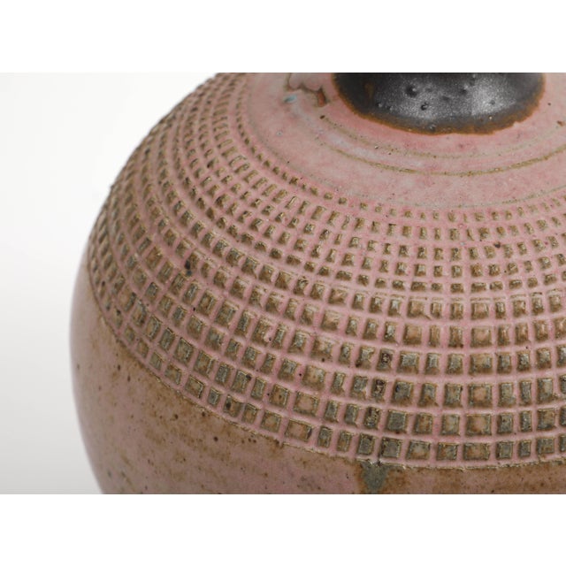Tan Artist Signed Stoneware Pottery Table Lamp For Sale - Image 8 of 11